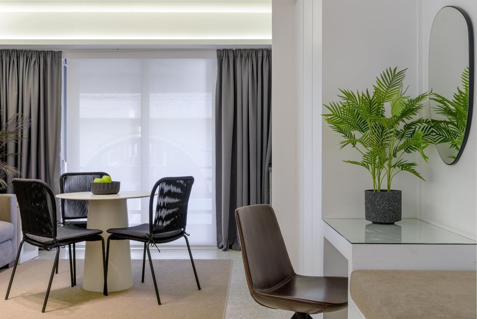 Momo Suites, Acropolis By Aura Homes Athens Room photo